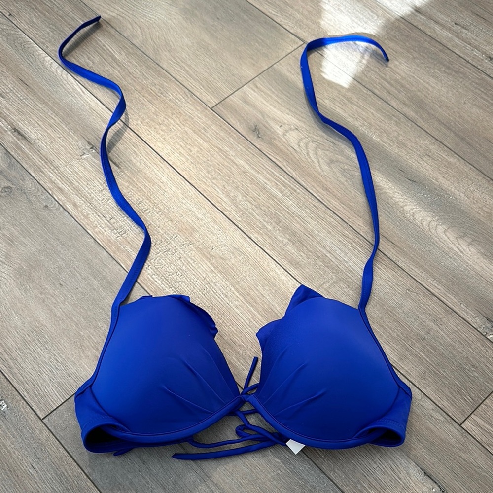 Victoria’s Secret bikini top